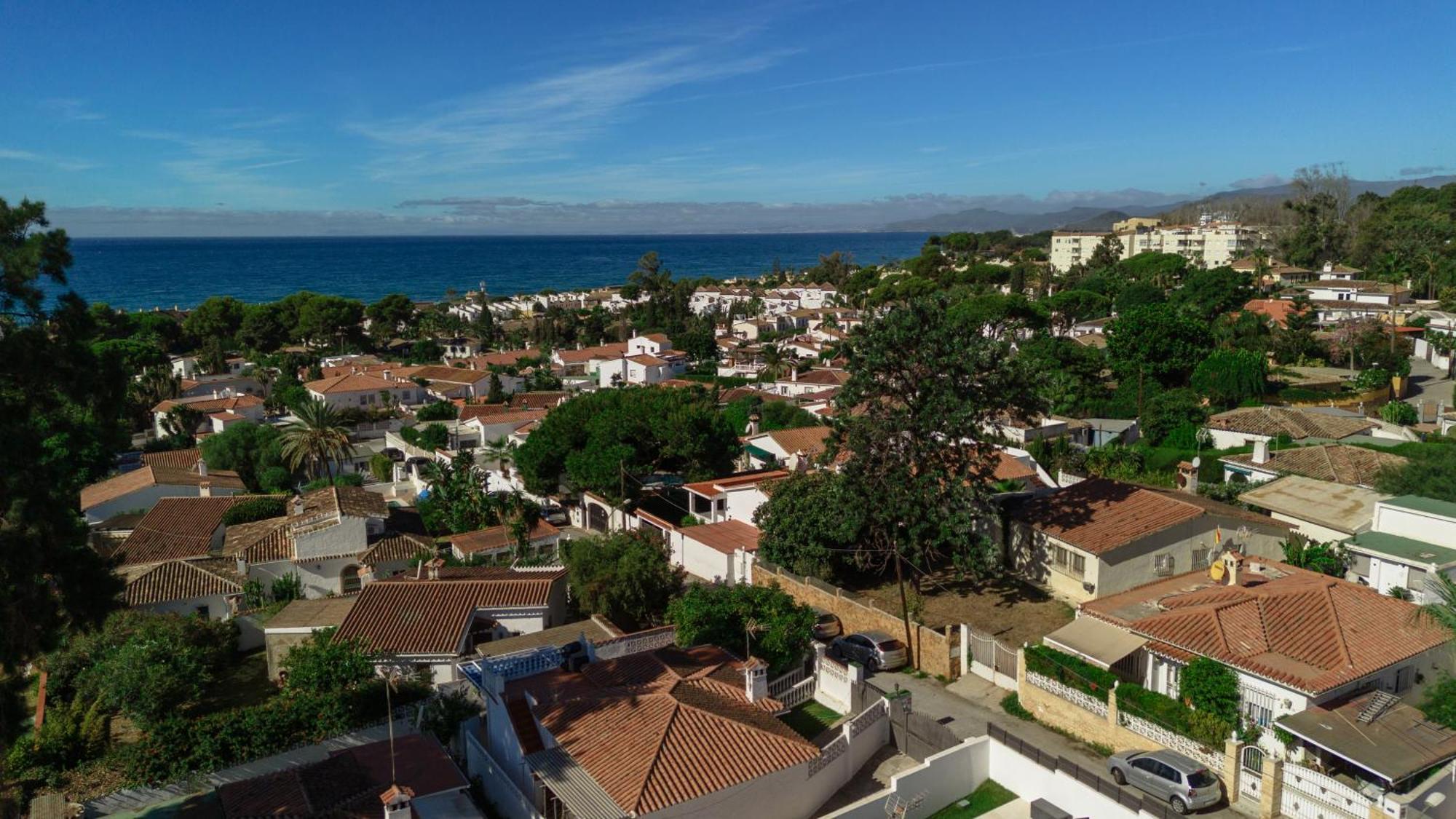 Cozy By The In Costabella,